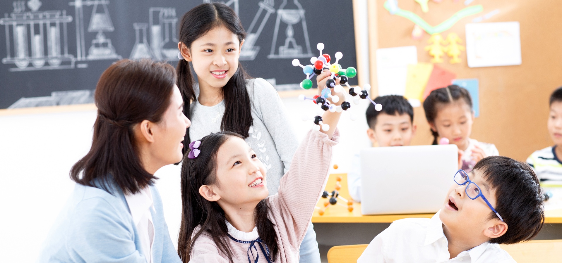 A informatização educacional nos dá asas para voar.